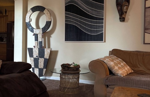 Southwest Bend House | Charming 3-bedroom house in Bend with cool mountain vibes, close to Old Mill