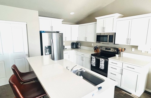 Selah House | Charming 3-bedroom house with AC in Selah perfect for relaxing, small pets ok