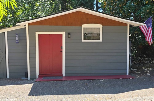 Kingston Cottage | Charming cottage in Kingston perfect for a relaxing getaway.