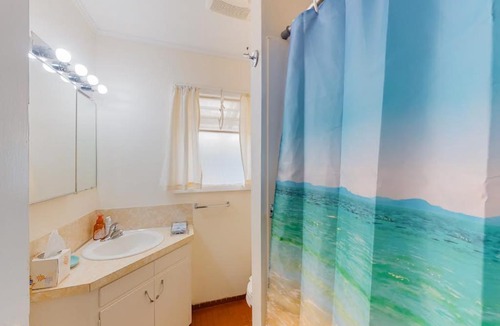 Waldport House | Charming dog-friendly house with Wifi & W&D - near the river