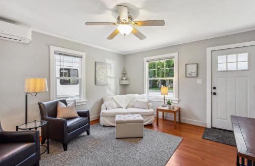 Eugene House | Charming Eugene Retreat: Private Hot Tub & Yard!