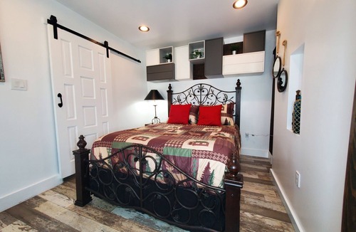 Peoa House | Charming Farmhouse at the base of the Uinta-Wasatch-Cache National Forest.