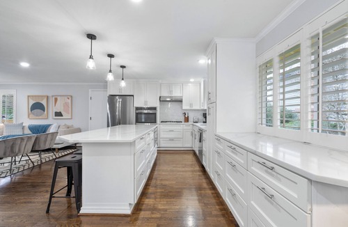 Crossroads House | Charming Home in Bellevue – Near Downtown!