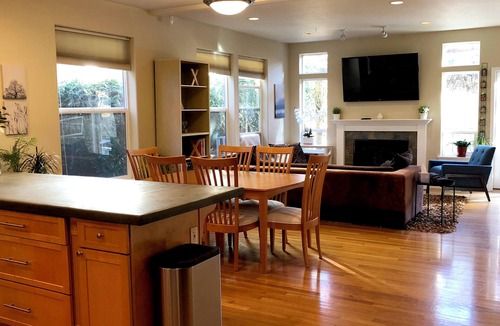 Orenco House | Charming home in heart of Orenco, perfect for groups!