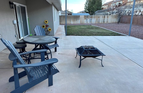 Toquerville House | Charming home, large yard, garage, quiet neighborhood!