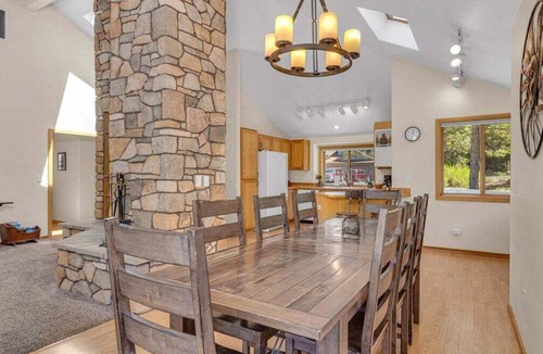 Deer Park House | Charming, Hot Tub, SHARC, A/C
