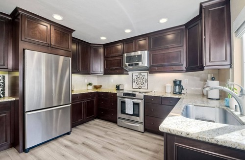University City Villa | Charming La Jolla Area, 4bd/2bth w/Putting Green and NEW Ping Pong Table!