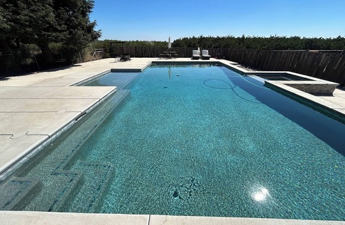 Peters Apartment | Charming studio with WiFi, AC and a pool in fabulous Oakdale