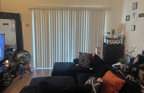 Historic Core House | Charming townhome in the heart of DTLA! Perfect for walking! Bars, food & shops.