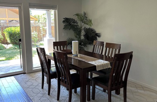 Troutdale House | Charming Troutdale Haven Near Waterfalls & Hiking.