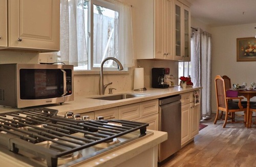 Marina House | Charming Vacation Home