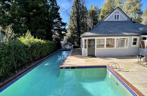 Nevada City House | Charming Victorian Cottage with pool! Walk to downtown Nevada City!