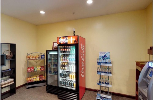 Newark Apartment | Chase Suite Hotel Newark–Fremont — Just 18 Minutes from Levi’s Stadium