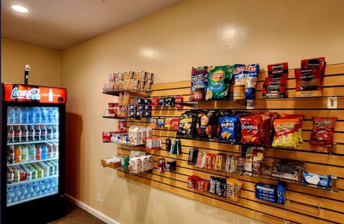 Newark Apartment | Chase Suite Hotel Newark–Fremont — Just 13 Miles from Levi’s Stadium