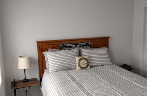 Kanab House | Cheerful One Bedroom Bungalow