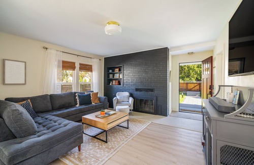 Chelan House | Chelan Avenue