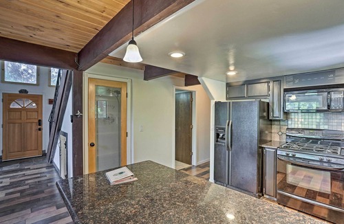 Lake Almanor West Cabin | Chester Cabin w/Deck - Walk to Lake + Golfing!