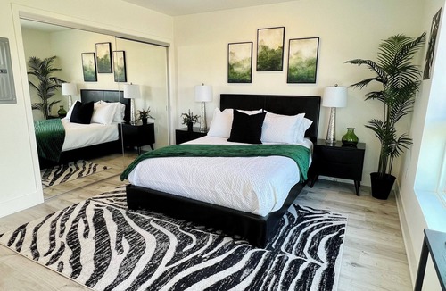 Westwood Hotel | Chic Westwood Century City Apartment w/Balcony, Parking, Laundry