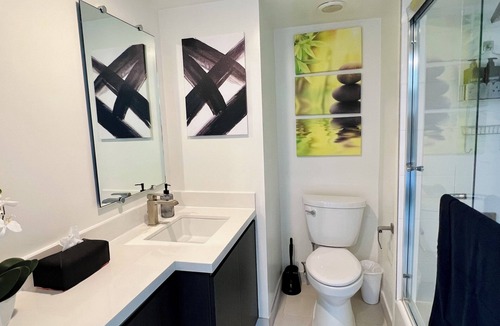 Westwood Hotel | Chic Westwood Century City Apartment w/Balcony, Parking, Laundry