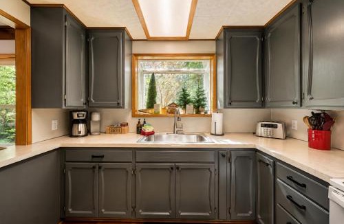 Ardenvoir House | Chiwawa River Chalet by NW Comfy Cabins