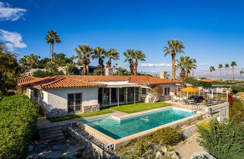 Little Tuscany House | Cielo Vista | Vintage Palm Springs Getaway