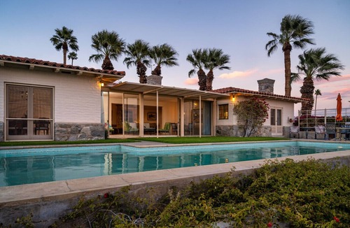 Little Tuscany House | Cielo Vista | Vintage Palm Springs Getaway