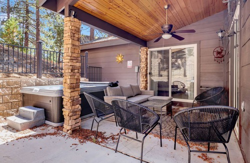 Boulder Bay Cabin | Circle Views #1602