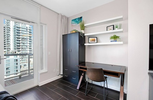 East Village Condo | City Suite High-rise Views Parking Private Balcony