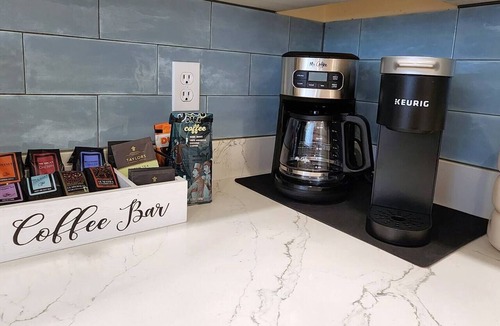 Belltown Condo | City+Water View Gem- Walk DT | Parking, Pool, Pets