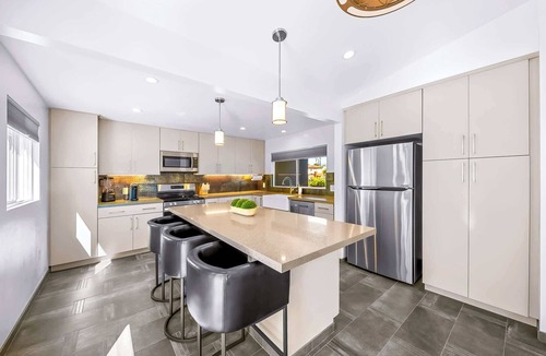 Bay Ho House | Clairemont Retreat l 4 BR, Backyard, Sauna