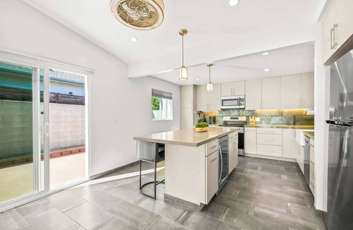 Bay Ho House | Clairemont Retreat l 4 BR, Backyard, Sauna