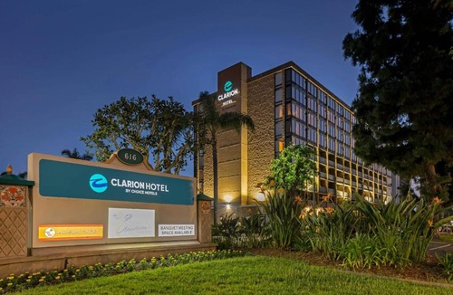 Anaheim Resort Hotel | Clarion Hotel Anaheim Resort