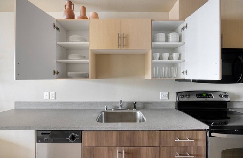 Lower Queen Anne Apartment | Classic Queen Anne 1BR w/Gym, W/D, Lounge & Roof Deck, by Blueground