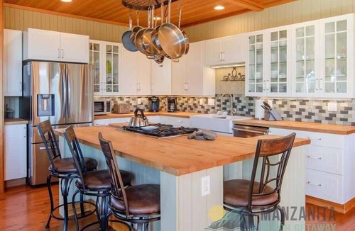 Tillamook County House | Classic Ridge Retreat by Manzanita Beach Getaway: Dog-Friendly & Games