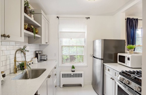 East Central Apartment | Classy 1BD near U of U - 1 mile/fast WI-FI
