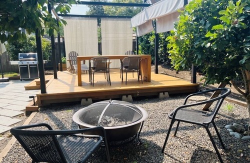 Irvington Apartment | Classy Irvington Living Space near Convention Center