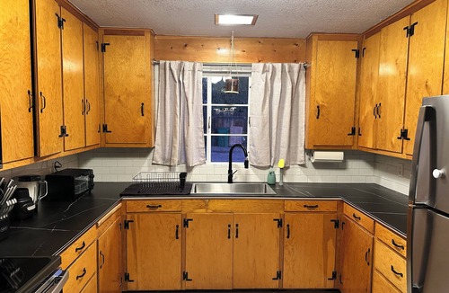 Fallon House | Clean 2bdrm on Carson River with AC - 5 mins to downtown Fallon - 15 mins to i80