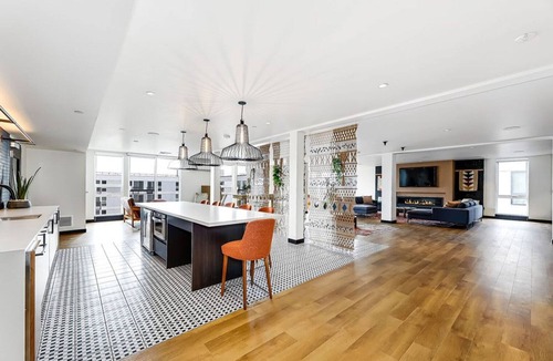 Mann Apartment | Clean Central District Studio w/Theater, Gym & Lounge, by Blueground