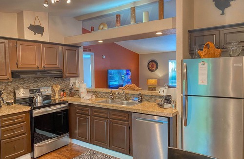 Eastsound House | Clean & Cozy 2br/2ba, Remodeled w/Hot Tub, Close To Beach & Town: See Reviews