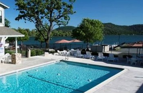 Clearlake Park Hotel | Clear Lake Cottages & Marina
