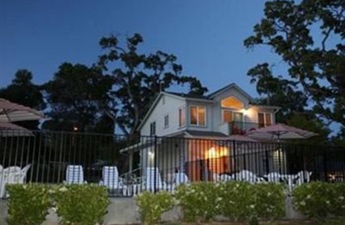 Clearlake Park Hotel | Clear Lake Cottages & Marina