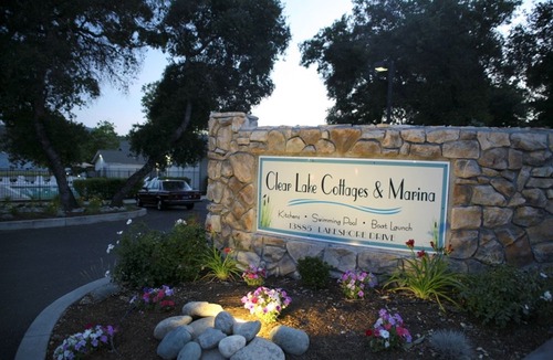Clearlake Park Hotel | Clear Lake Cottages & Marina