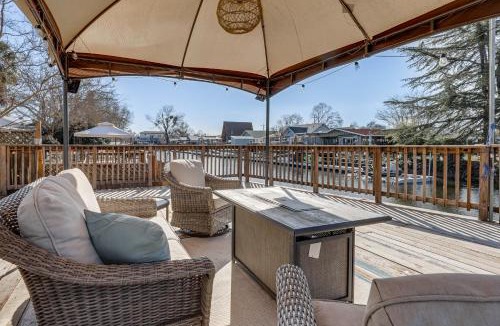 Lakeport House | Clear Lake Gem on Canal w/Dock: Dogs Welcome!
