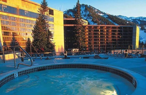 Salt Lake Mountain Resorts Condo | Cliff Club Snowbird Utah-