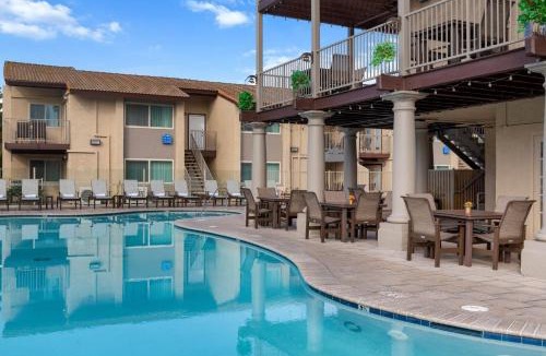 Anaheim Resort Resort | Club Wyndham Dolphin's Cove