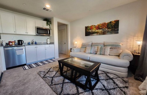Coachella House | Coachella Getaway - Casita Only, Walk To Festivals