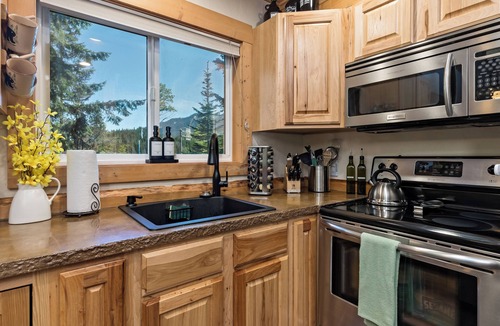 Hyak House | Coal Creek Cabin