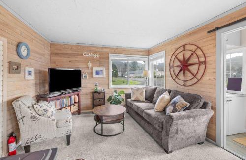 Rockaway Beach House | Coho Cottage