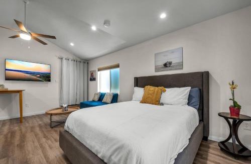 Valley Glen Apartment | Coldwater Canyon ADU
