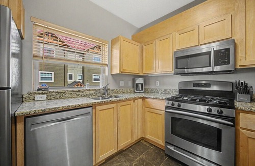 Government Camp Condo | Collins Lake Mountain Condo #24| Pool, Sauna & Spa